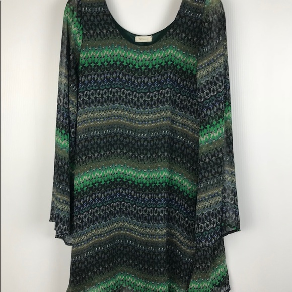 Everly Green Printed Bell Sleeve Mini Dress - Picture 5 of 5